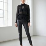 Διάφανο Top με κέντημα - μαύρο